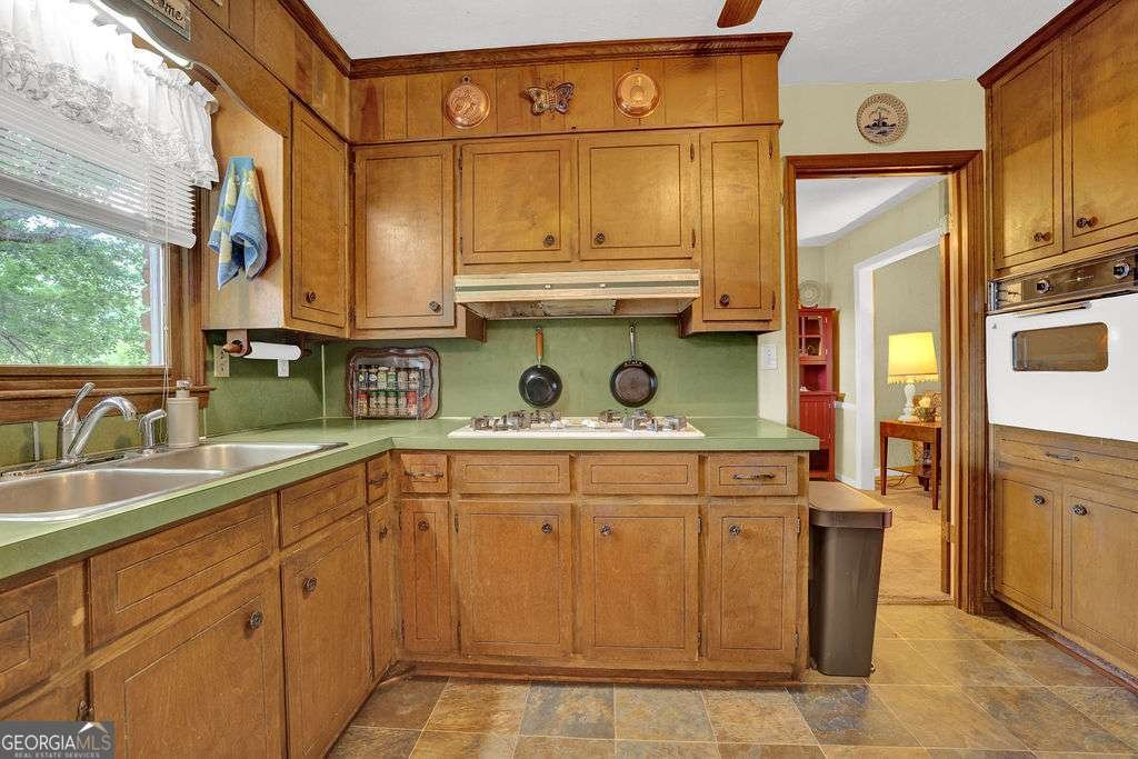 4916 Oak Grove Drive Sugar Hill - Photo 10
