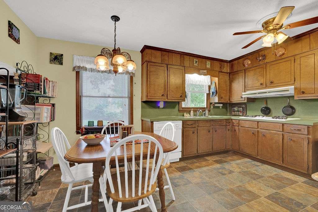 4916 Oak Grove Drive Sugar Hill - Photo 7
