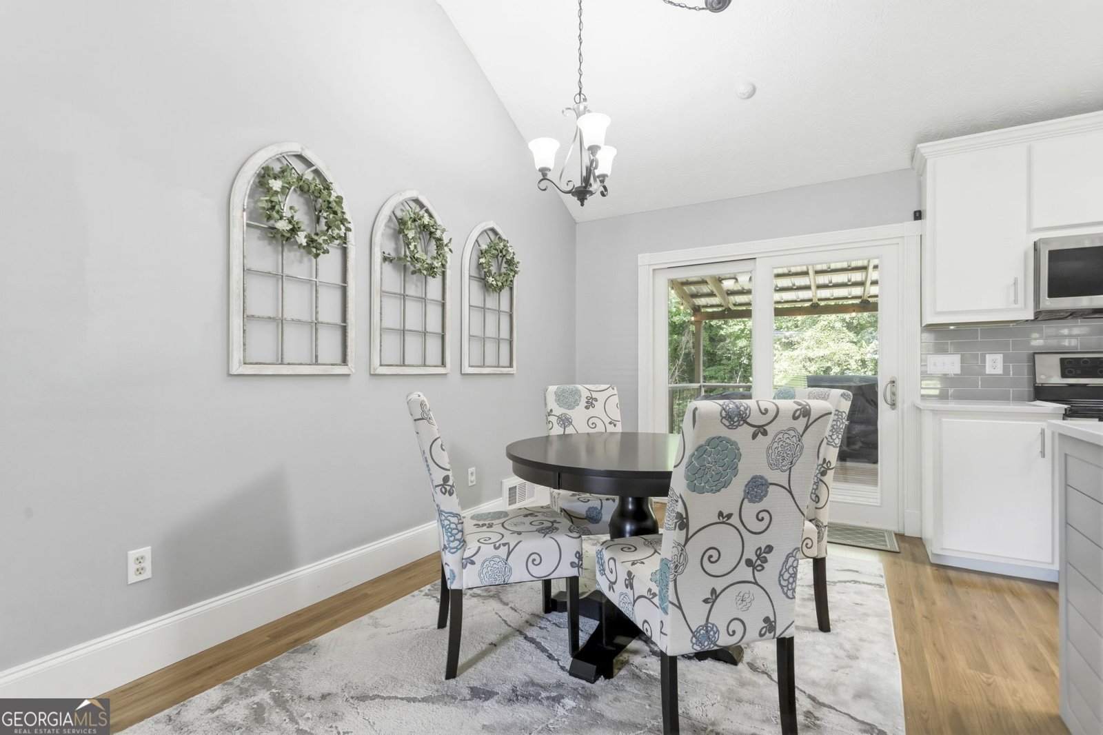 5627 Pinedale Circle Sugar Hill - Photo 10