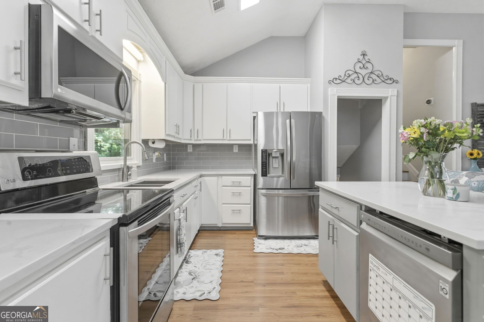 5627 Pinedale Circle Sugar Hill - Photo 14