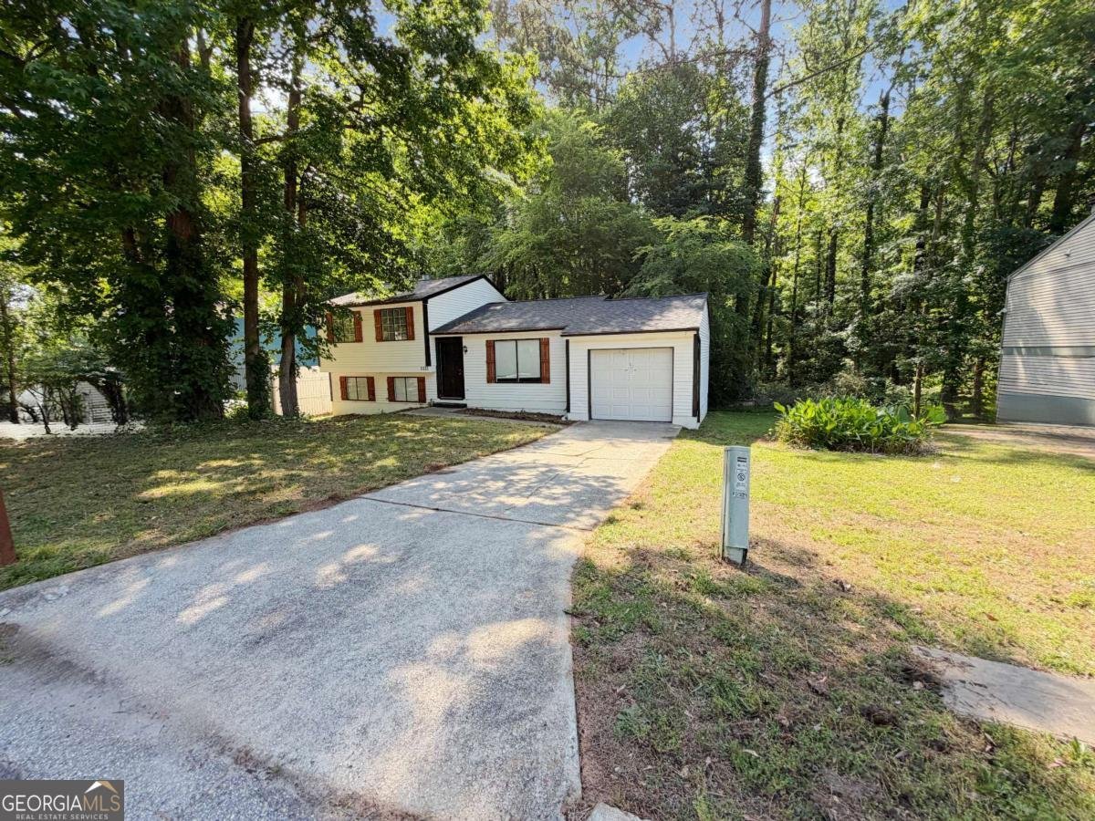 5321 Tasman Trail Lithonia - main photo