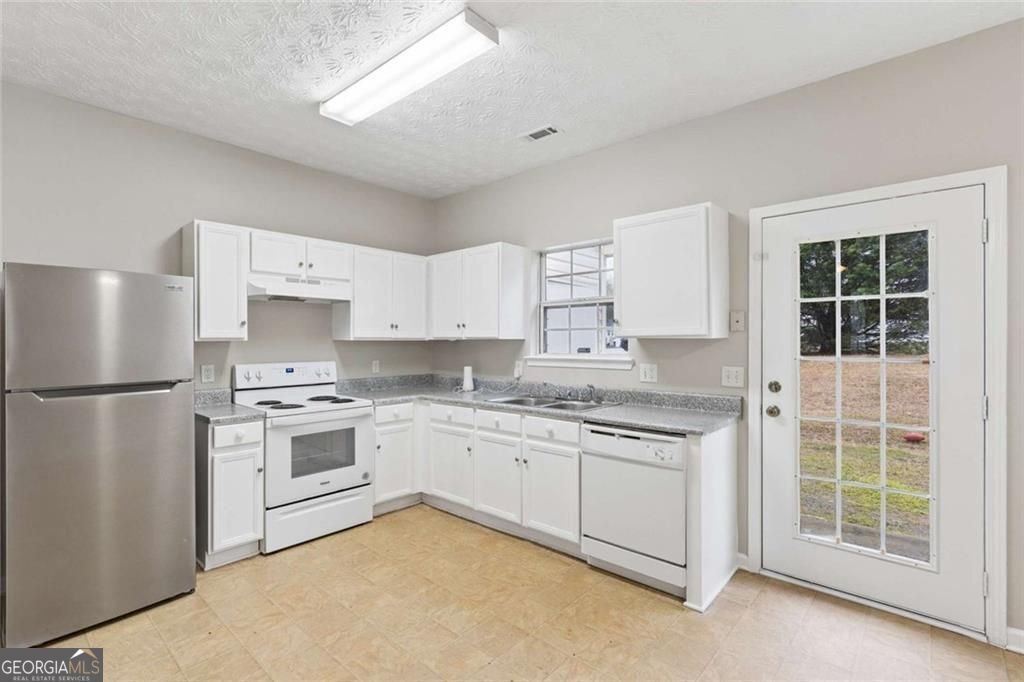 6097 Camden Forrest Cove Riverdale - Photo 6