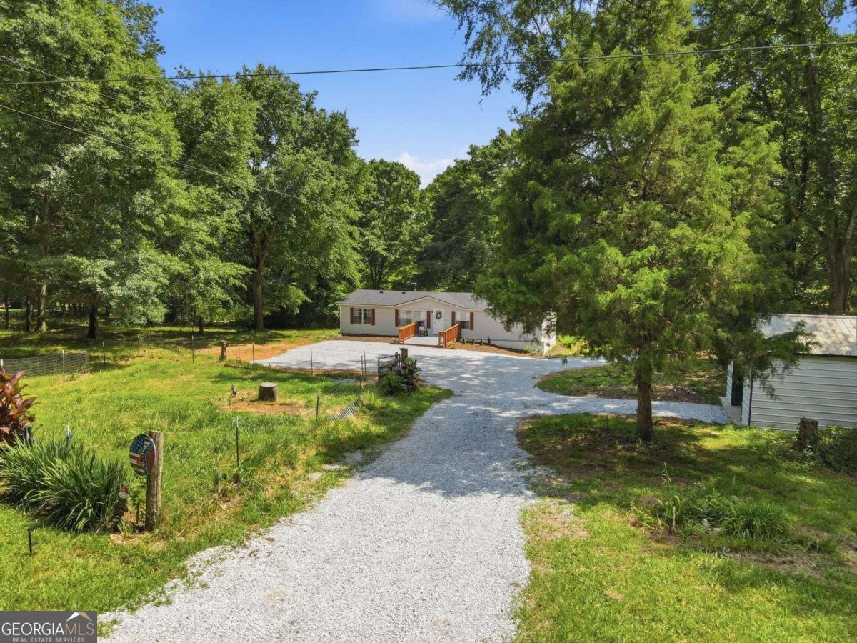 1203 Lanier Road Pendergrass - Photo 2