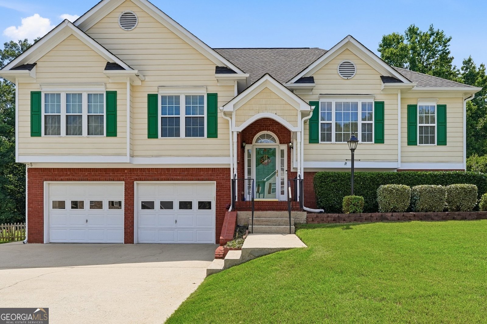 2343 Bluff Creek Overlook Douglasville - main photo