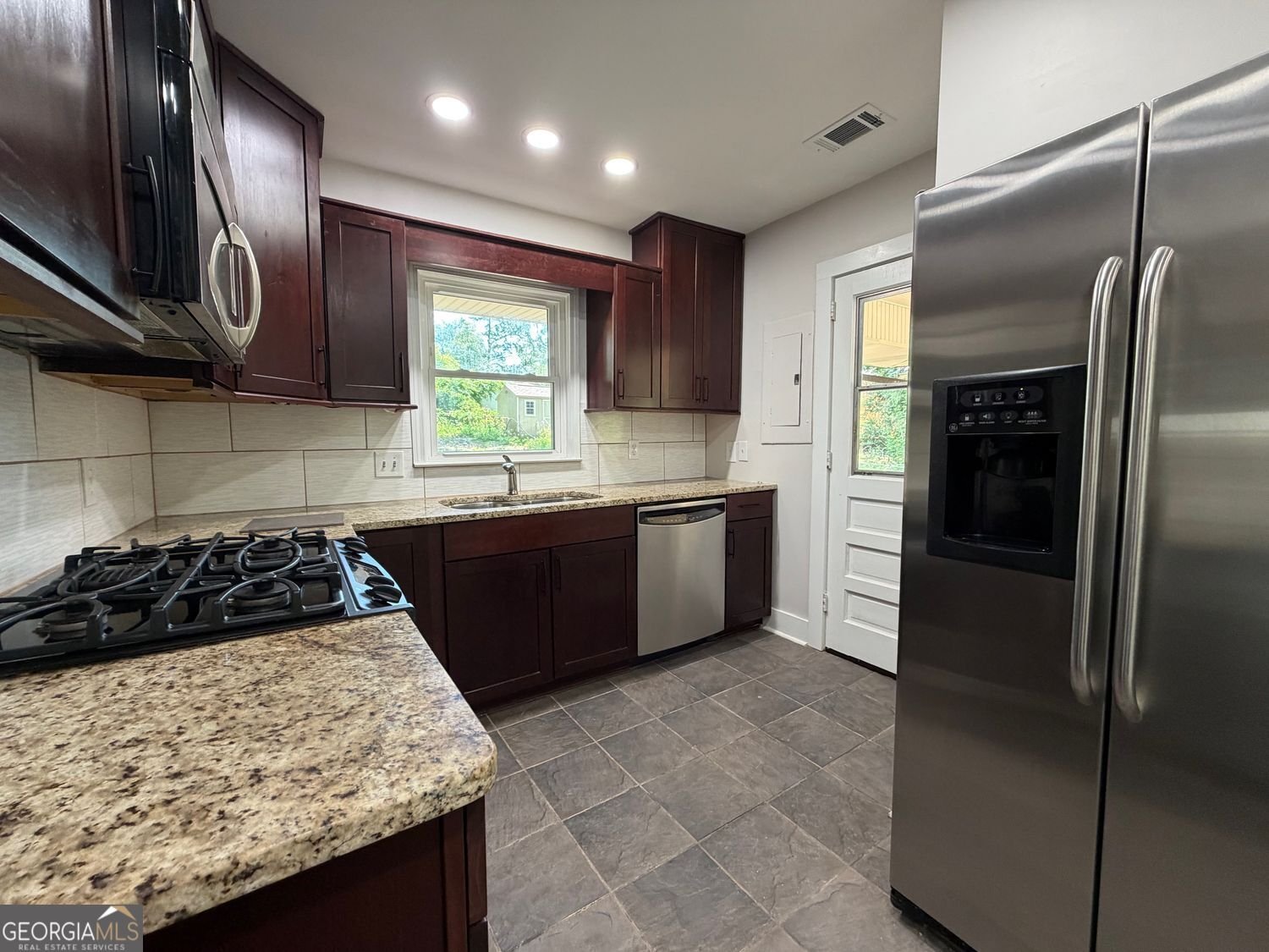567 Boyds Drive Marietta - Photo 7