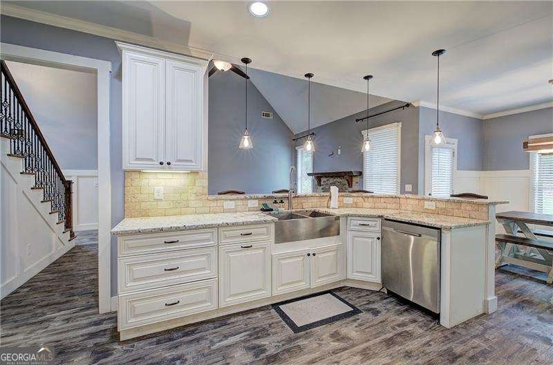 908 Emerald Court Woodstock - Photo 19