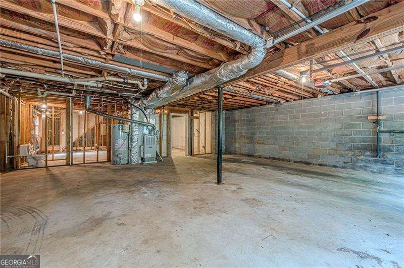 255 Sabrina Court Woodstock - Photo 34