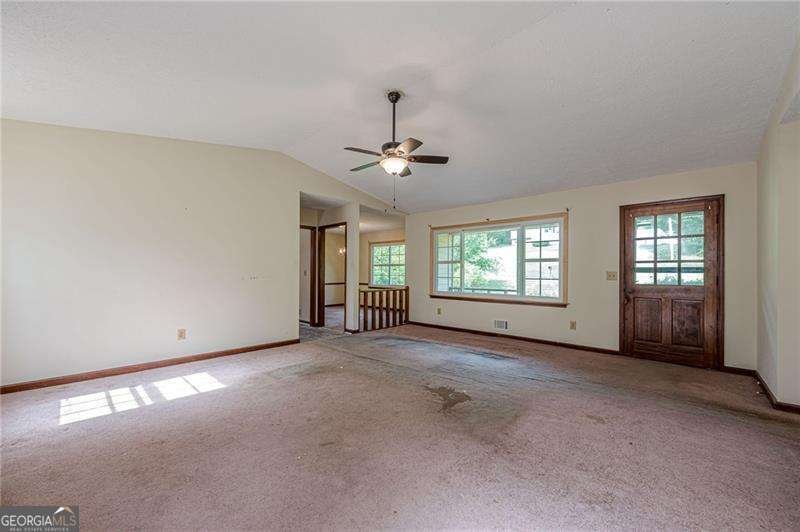 255 Sabrina Court Woodstock - Photo 6