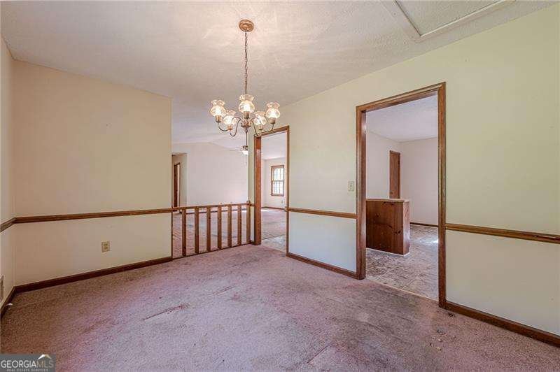 255 Sabrina Court Woodstock - Photo 8