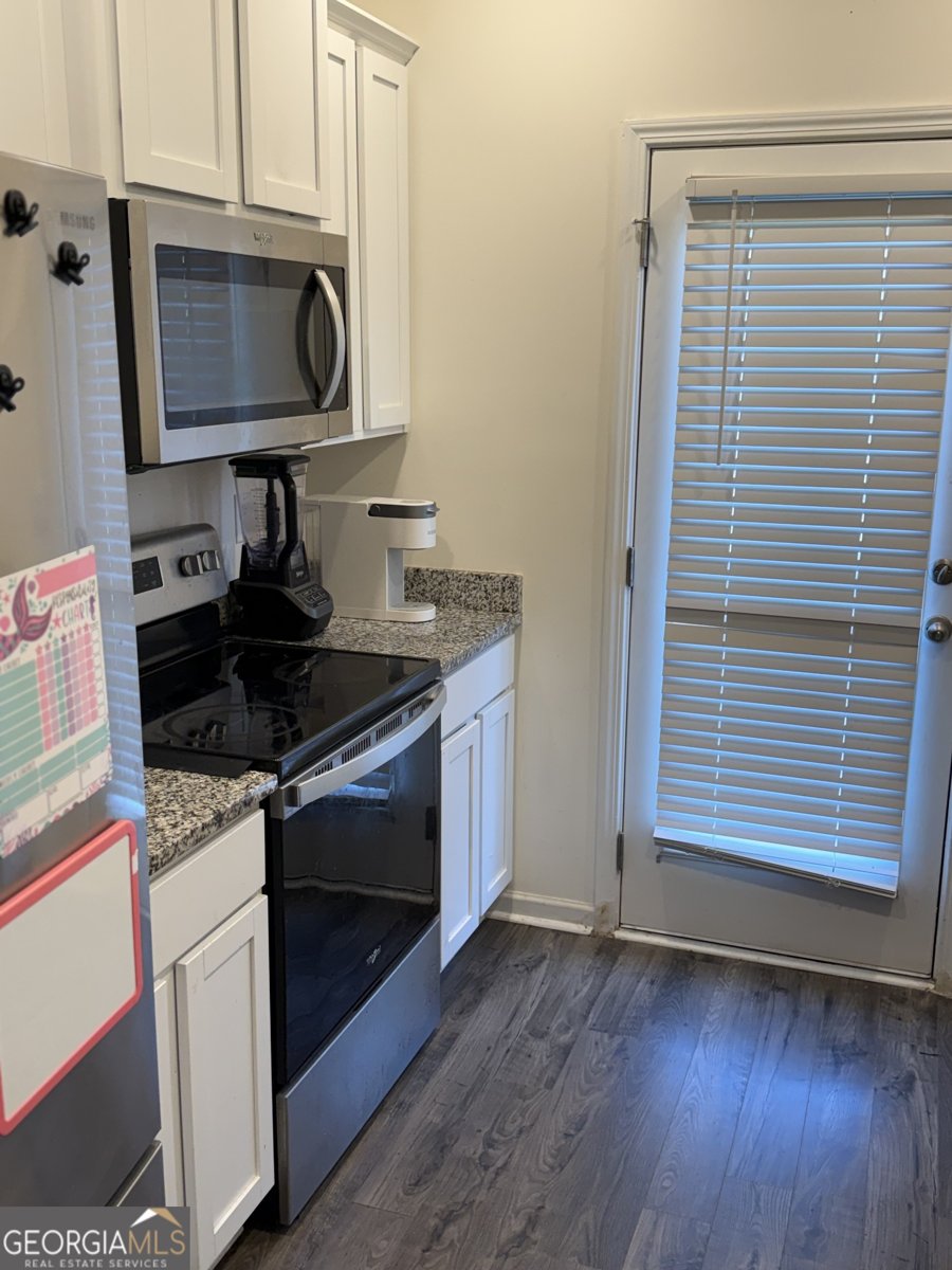1212 Guernsey Way Stockbridge - Photo 8