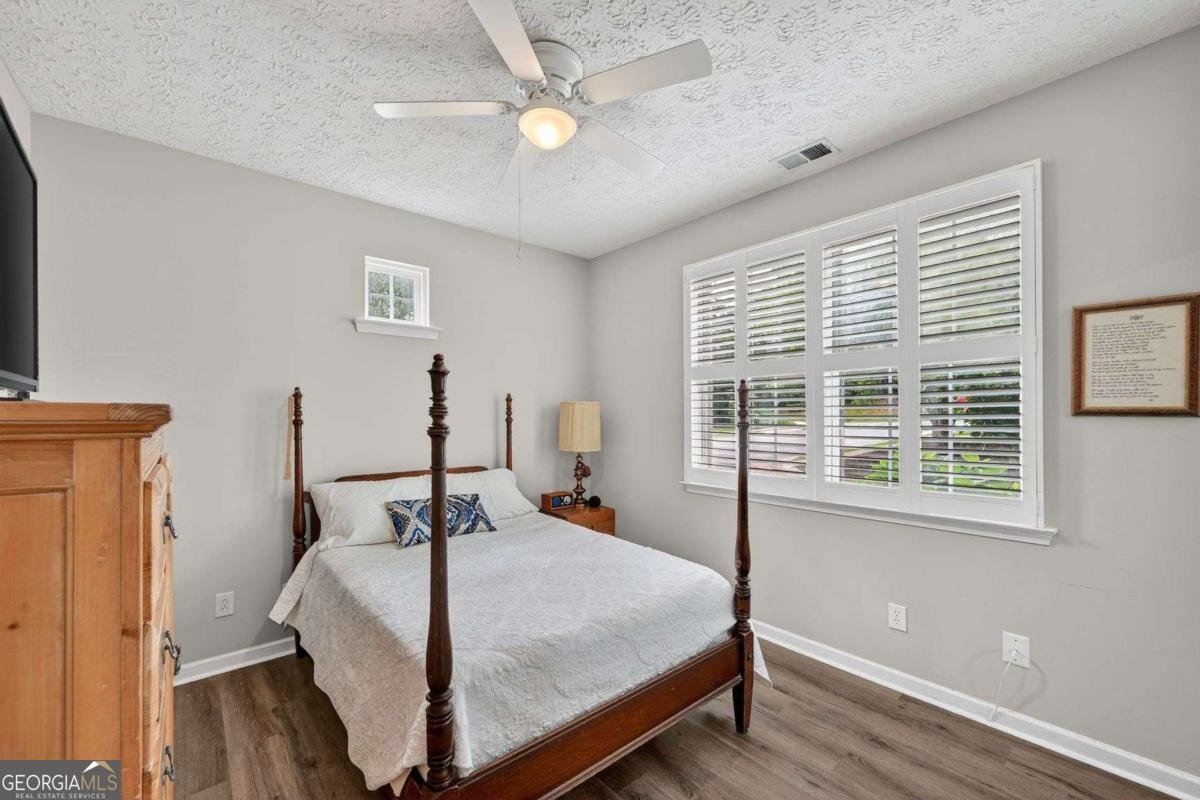 111 Oaks Court Woodstock - Photo 12