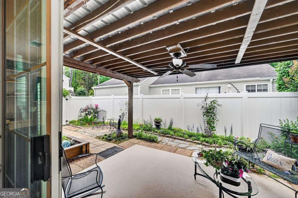 111 Oaks Court Woodstock - Photo 16