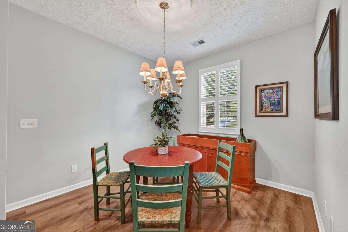 111 Oaks Court Woodstock - Photo 6