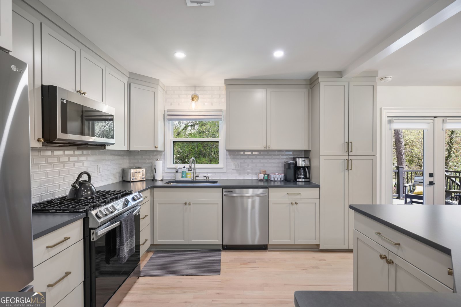 677 Hillandale Circle Marietta - Photo 14