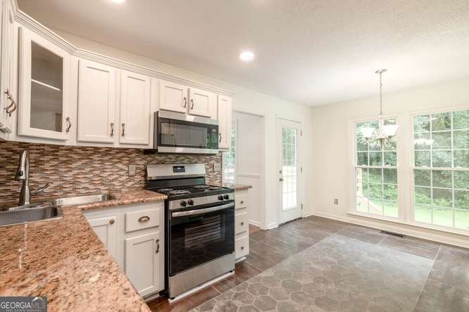 4937 Muirwood Drive Powder Springs - Photo 19