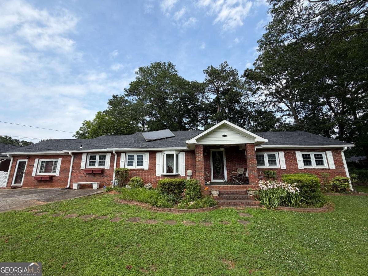 401 Latimore Avenue Buford - main photo