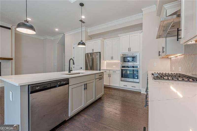121 Village Green Avenue Woodstock - Photo 14