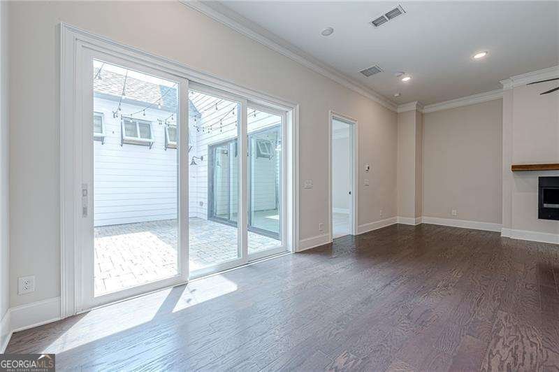 121 Village Green Avenue Woodstock - Photo 15