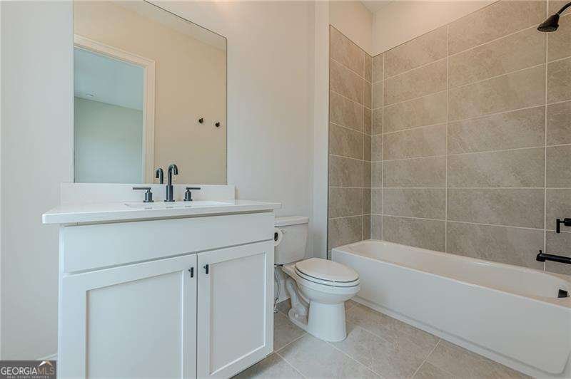 121 Village Green Avenue Woodstock - Photo 38