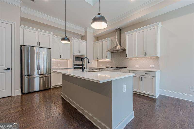121 Village Green Avenue Woodstock - Photo 8