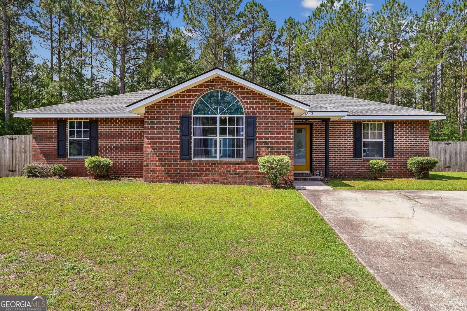 1343 Loblolly Drive Hinesville - main photo
