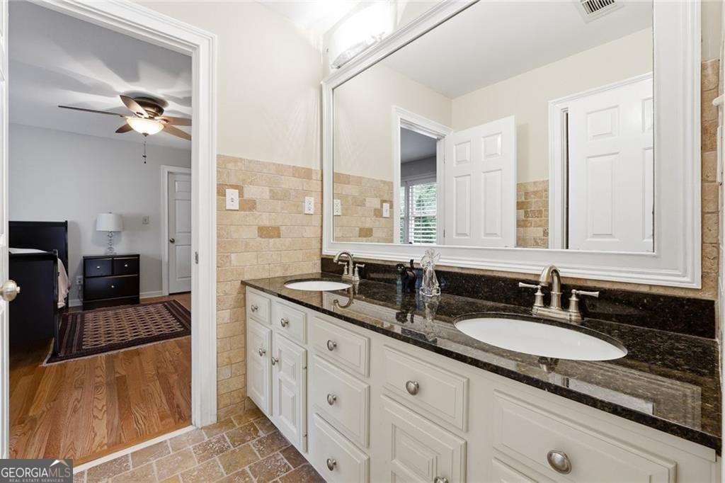 9275 Waits Ferry Crossing Johns Creek - Photo 17