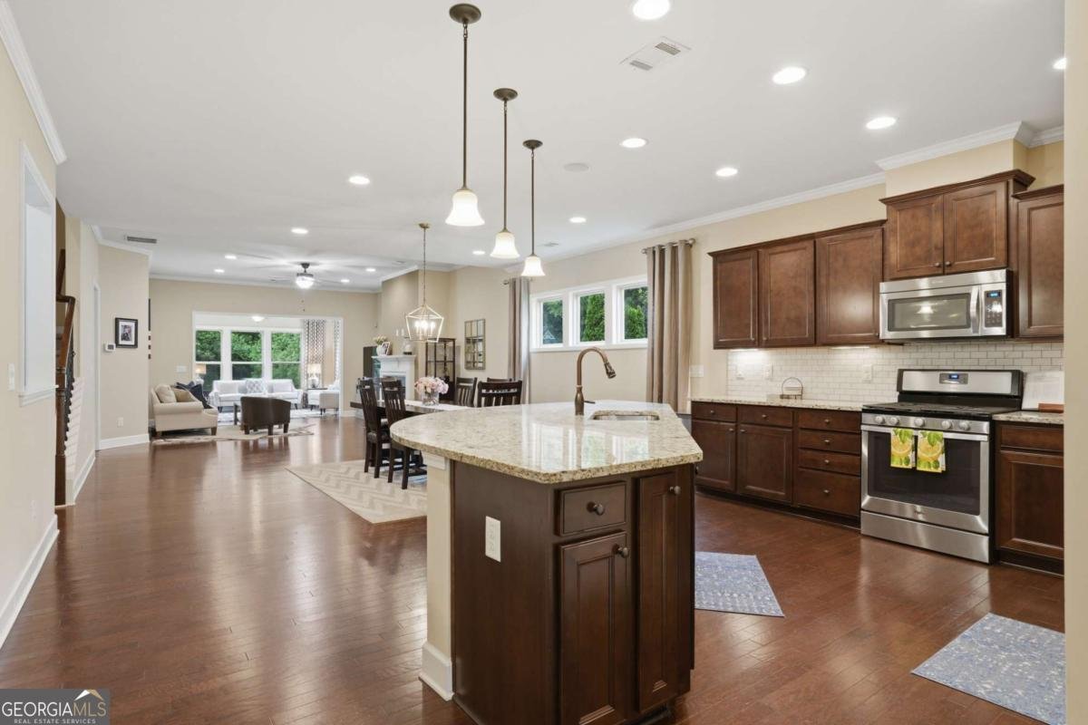 2004 Blossom Hill Drive Roswell - Photo 8