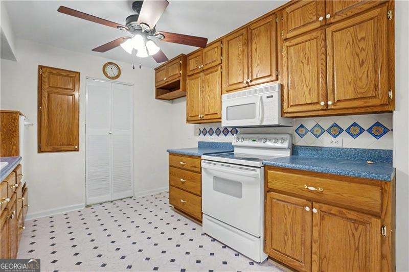 391 Beaumont Drive Stone Mountain - Photo 10
