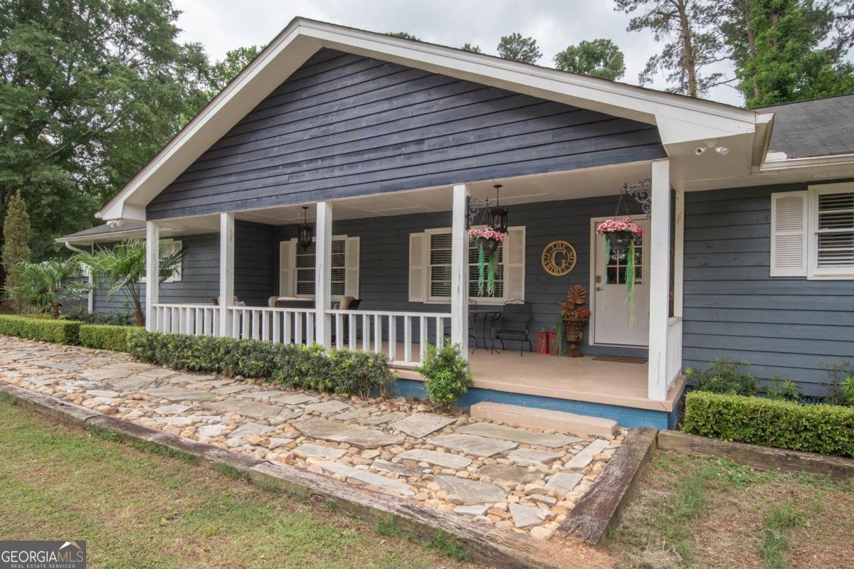 555 White Road Fayetteville - main photo