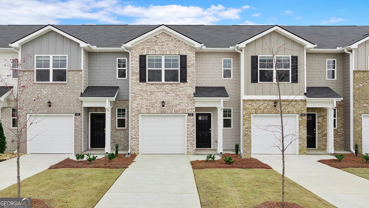 2056 Crossing Road Stone Mountain - Photo 1
