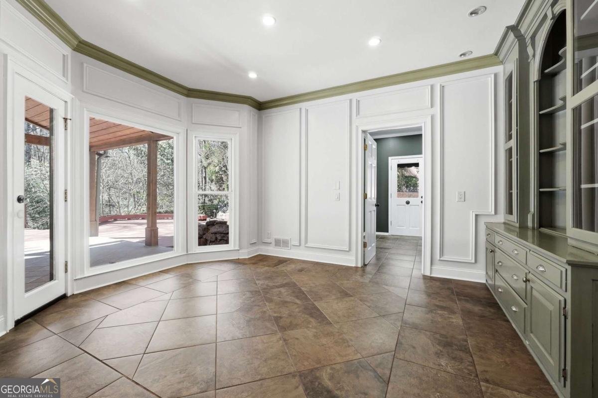 7300 Chattahoochee Bluff Drive Atlanta - Photo 10
