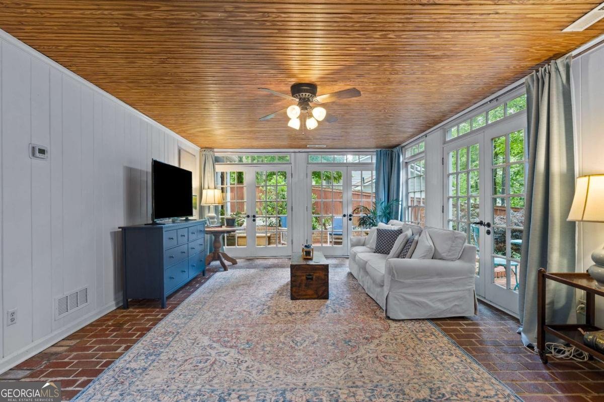 2872 Mcpherson Road Roswell - Photo 16