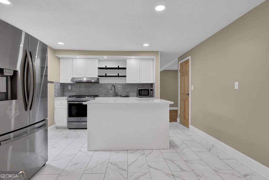 9665 Pond Circle Roswell - Photo 11
