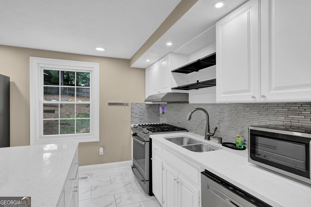 9665 Pond Circle Roswell - Photo 14