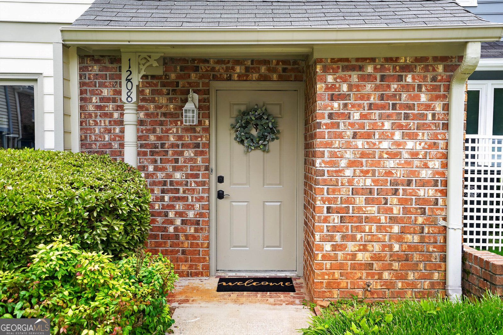 1208 Shiloh Circle Kennesaw - main photo
