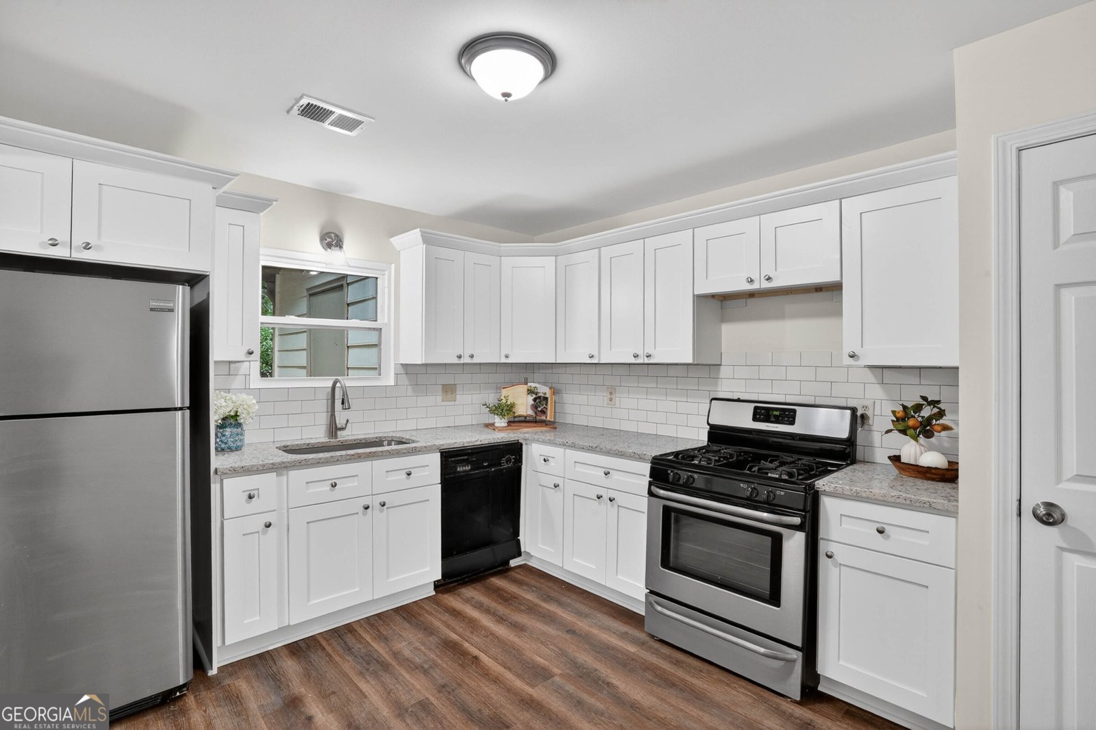 1208 Shiloh Circle Kennesaw - Photo 14