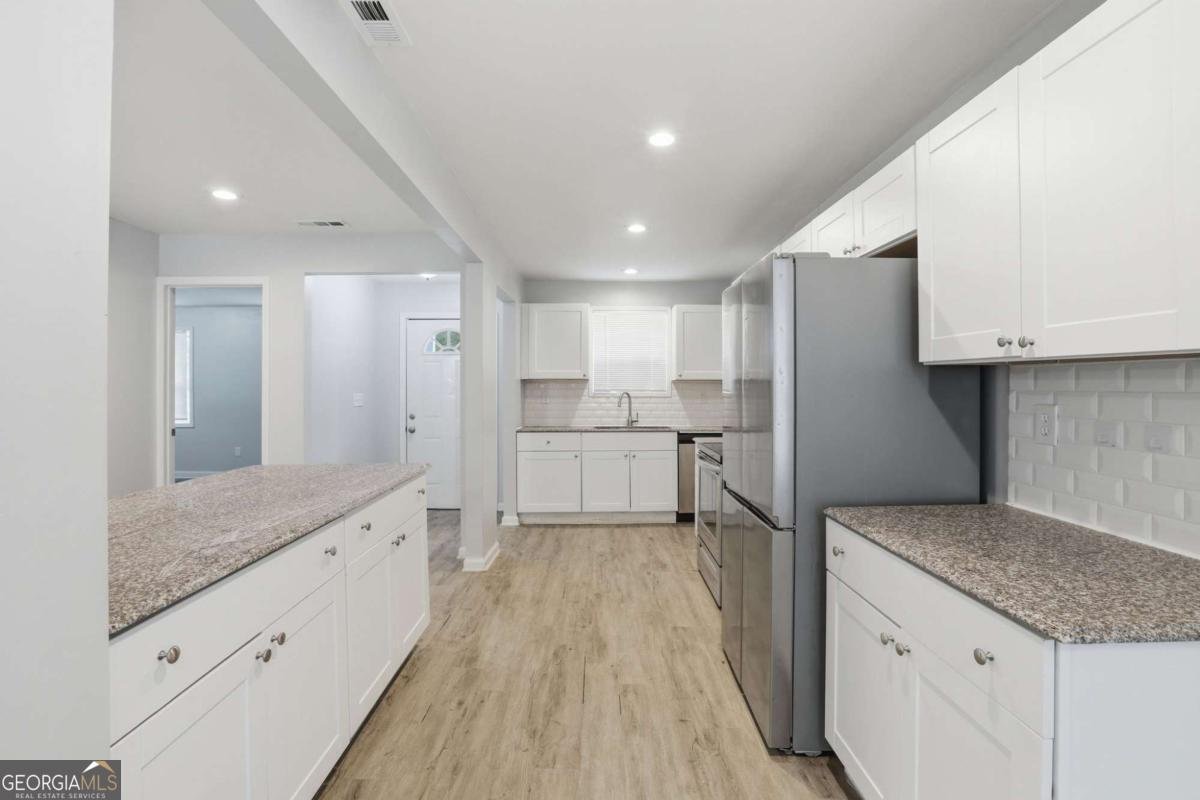 774 Linda Way Forest Park - Photo 12