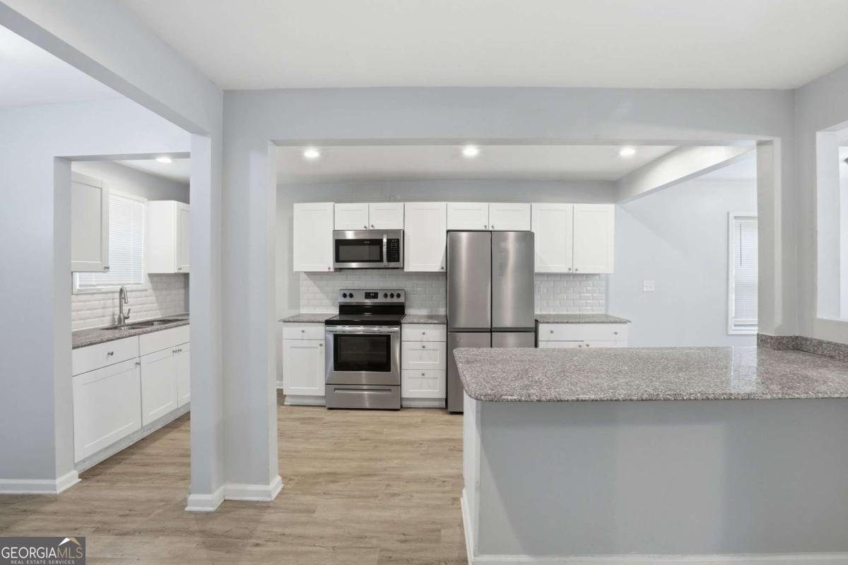 774 Linda Way Forest Park - Photo 8