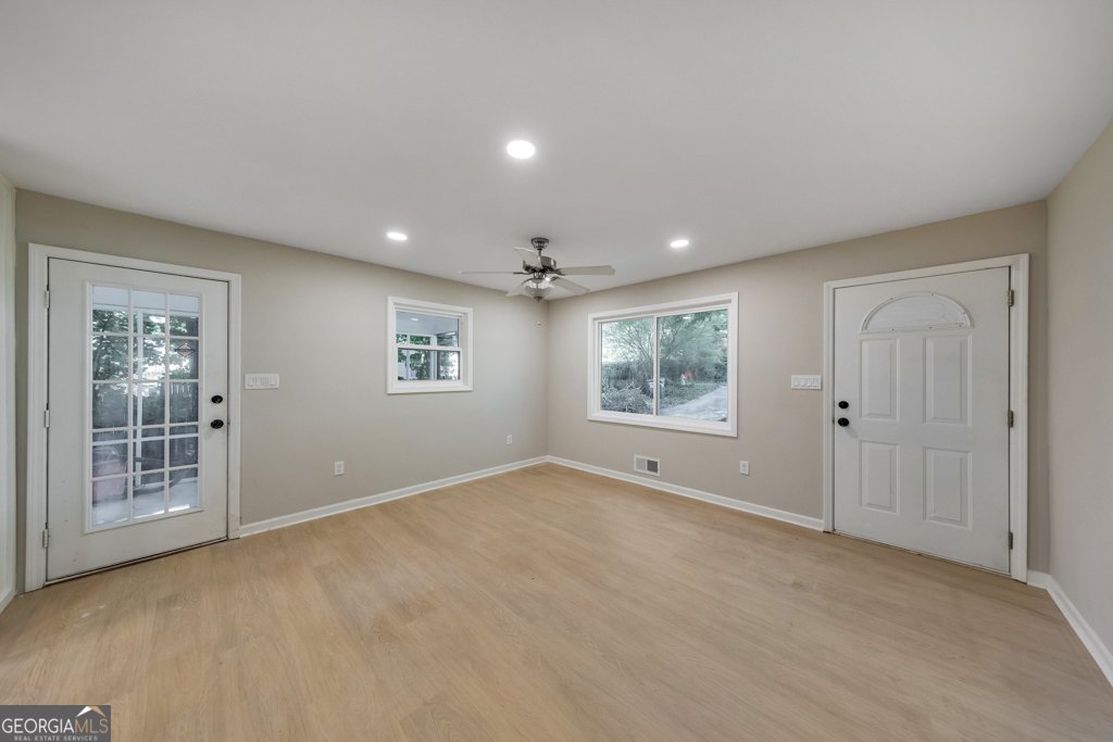 2461 Sherwood Place Marietta - Photo 7
