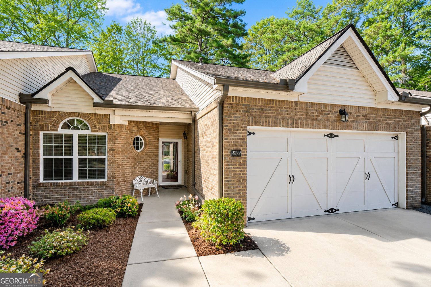 3233 Abbott Drive Powder Springs - main photo