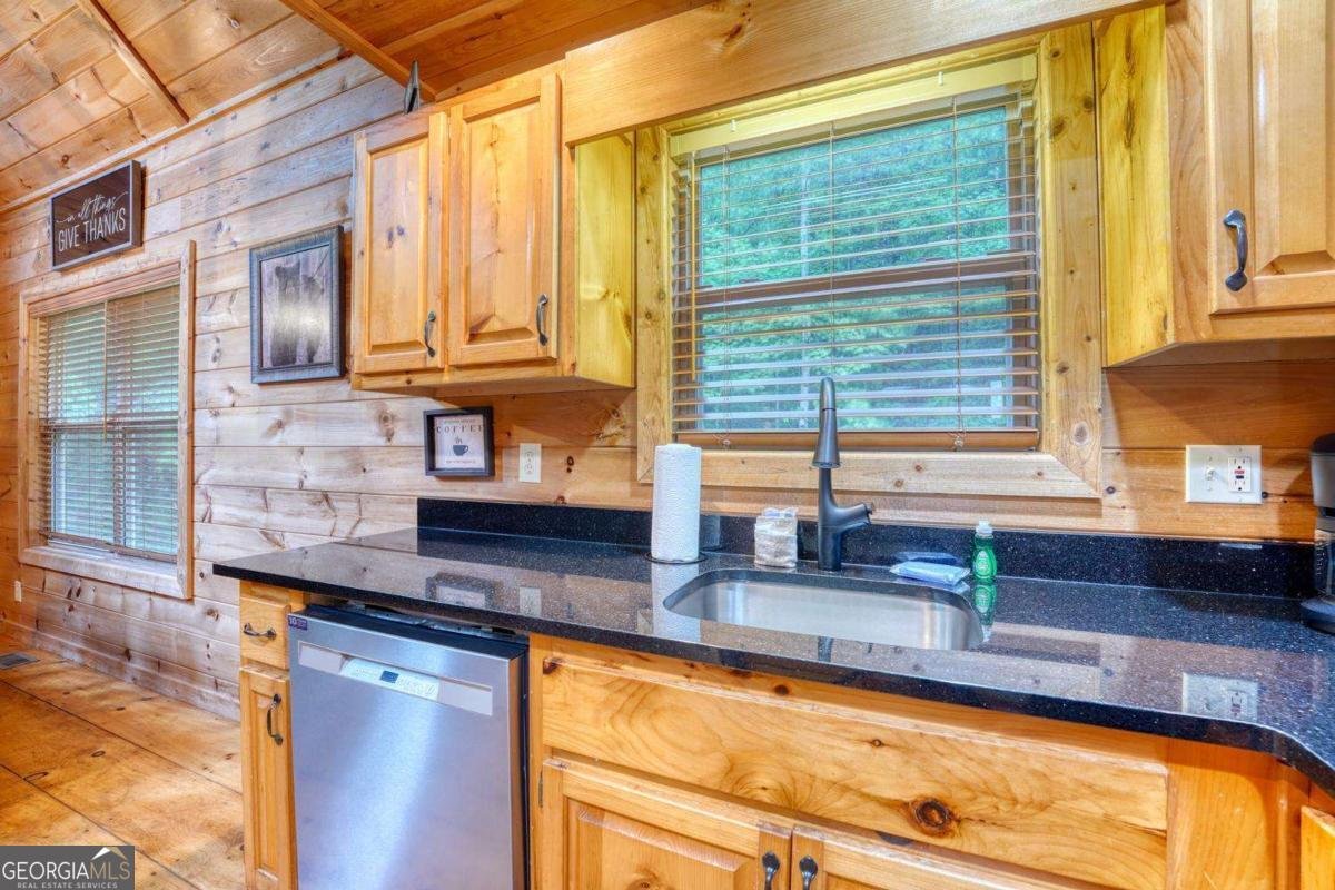 1564 Black Ankle Creek Road Cherry Log - Photo 15