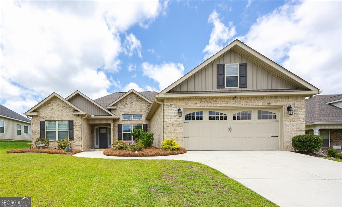 207 Creek Ridge Drive Warner Robins - main photo