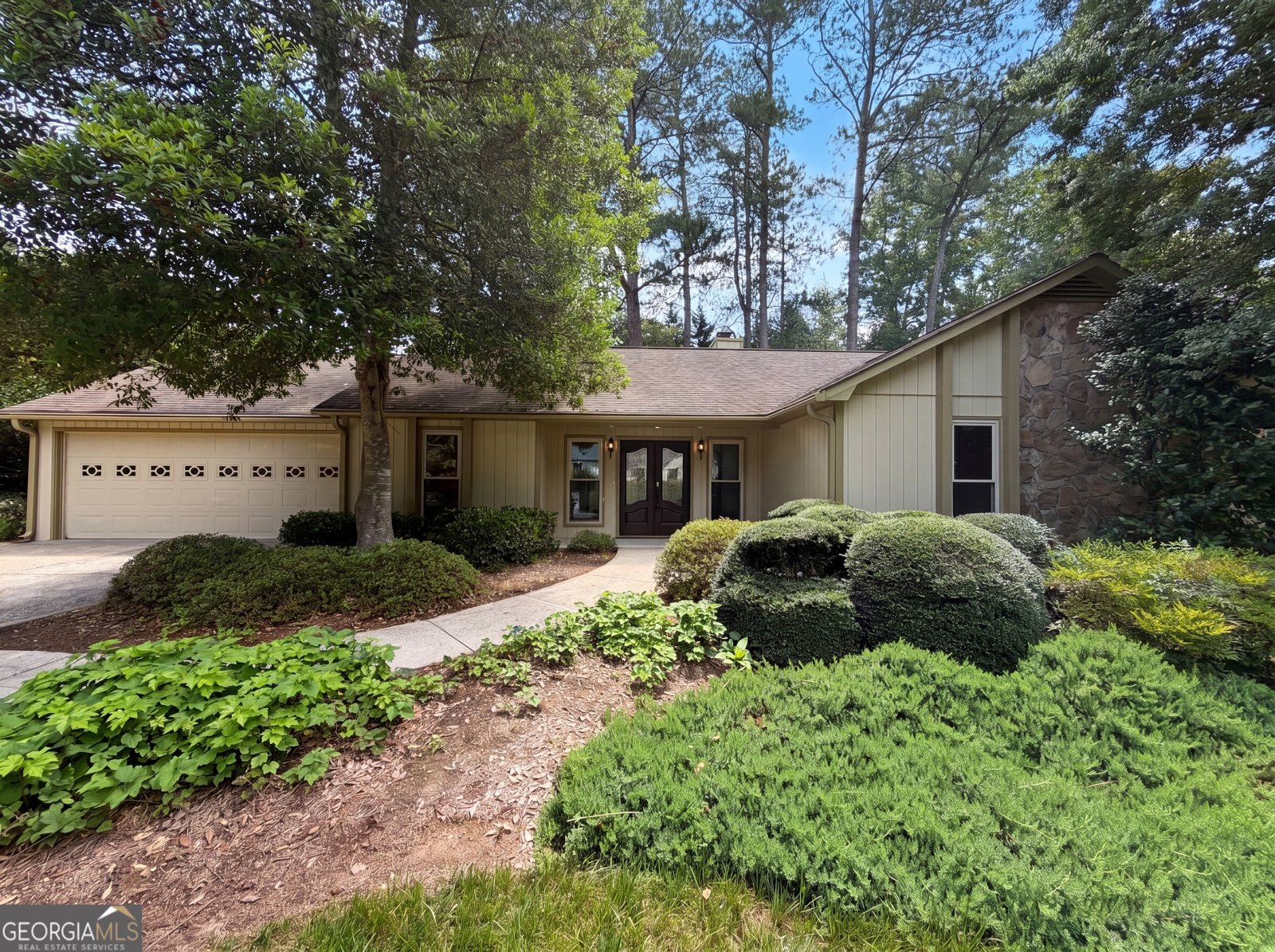 2110 Old Forge Way Marietta - main photo