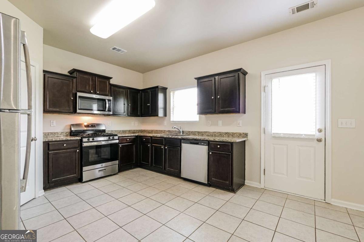 694 Independence Avenue Pendergrass - Photo 7