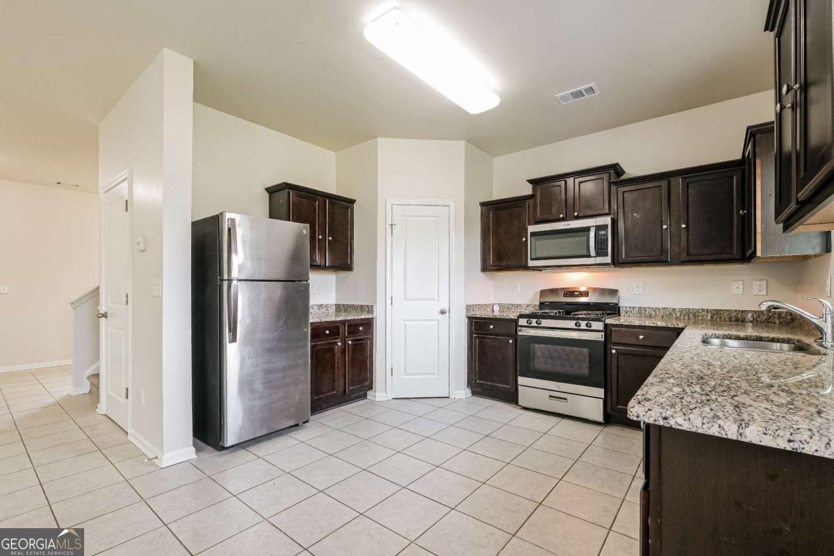 694 Independence Avenue Pendergrass - Photo 8