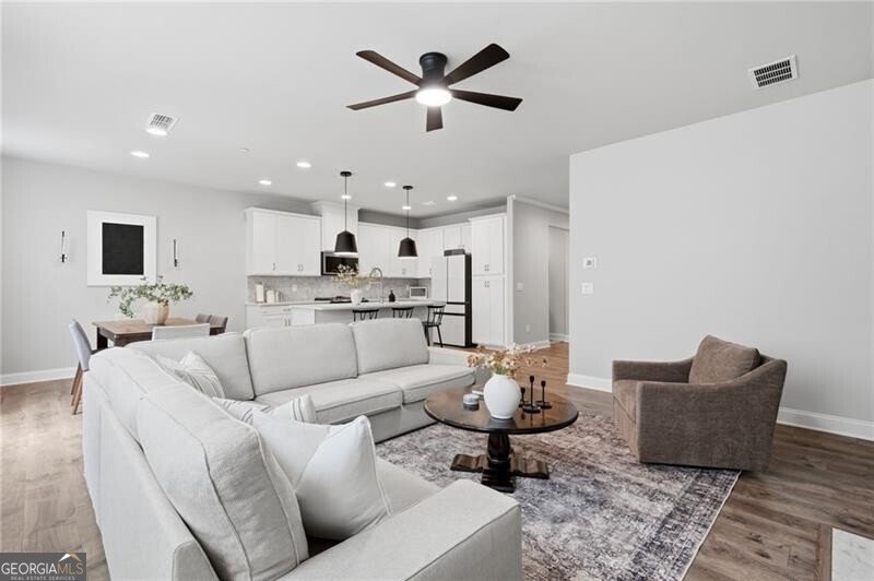 354 Hayden Circle Woodstock - Photo 8