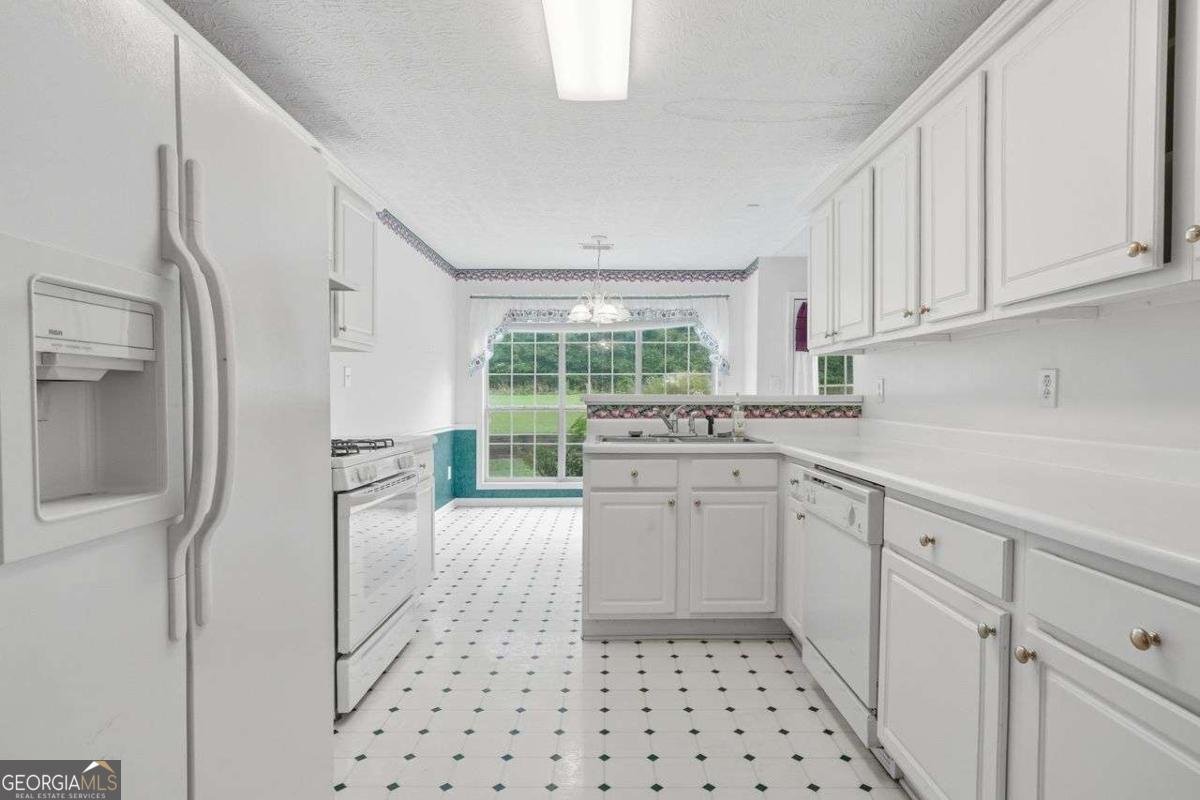 111 Laura Ashlyn Court Mcdonough - Photo 12
