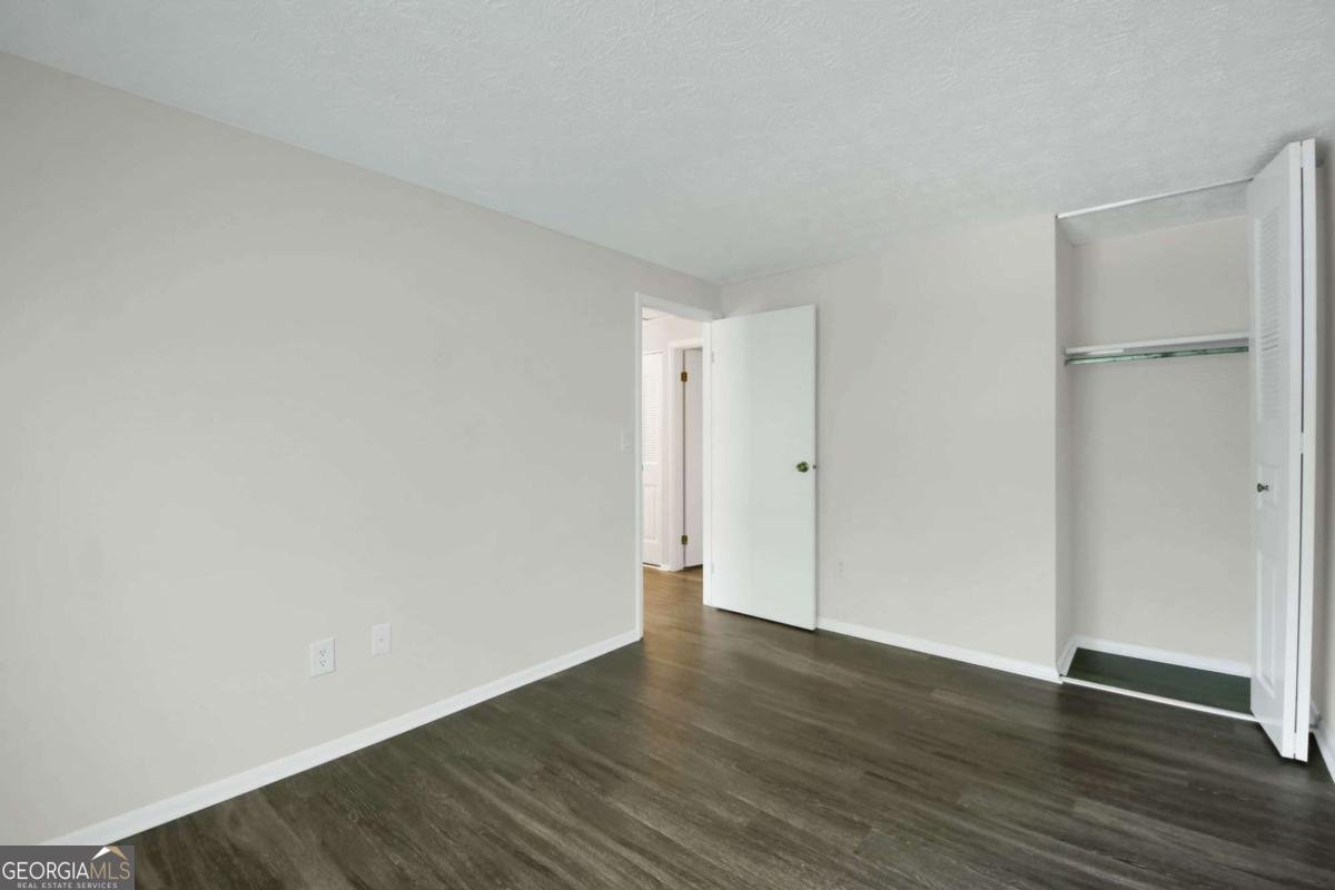 570 Sheringham Court Roswell - Photo 18