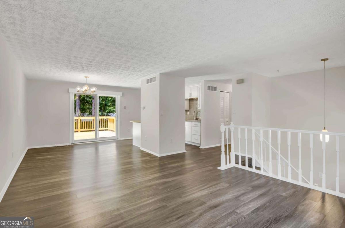 570 Sheringham Court Roswell - Photo 6