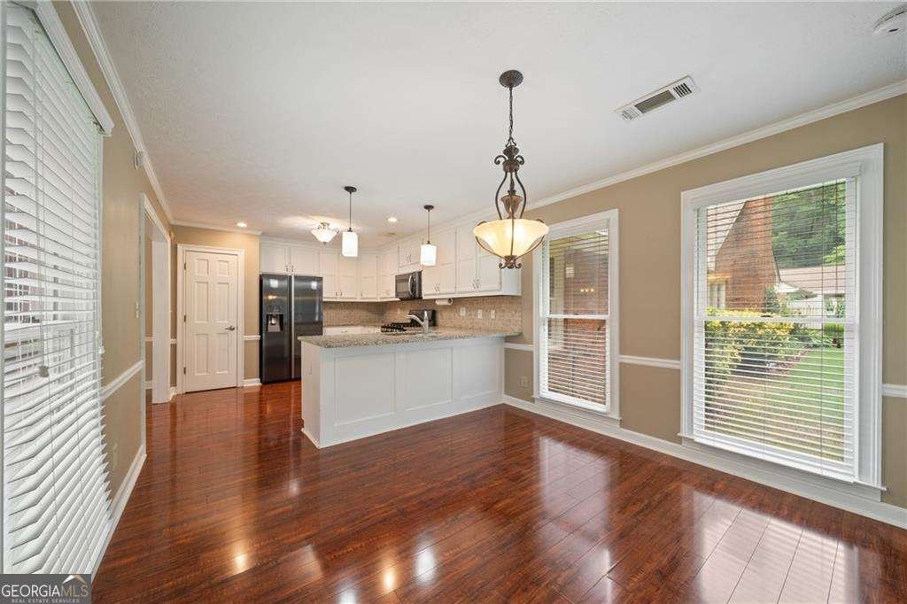 300 Brickleberry Drive Roswell - Photo 17